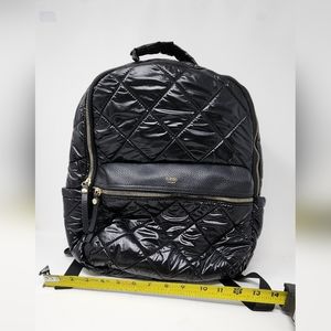 Black puffer Tutilo New York backpack quikted